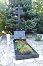 Памятник (новый) на могиле отца Иоанна. 2015 (blago-kavkaz.ru)