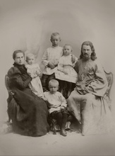 Протоиерей Исаакий Тарасевич с супругой и детьми. <br>Ист.: Протоиерей Исаакий Григорьевич Тарасевич