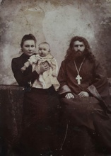 Священник Петр Пузанов с семьей