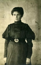 Жена — Поспелова (Аляева) Анна Павлиновна. Нач. XX <br>
Ист.: Астраханское духовенство