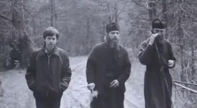 Отец Рафаил (в центре)<br>Ист. всех фотографий: ВКонтакте. Группа «Иеромонах Рафаил (Огородников)»