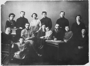 Протоиерей Михаил Богородицкий с семьей<br>Ист.: fond.ru