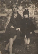Супруга Феодосия Макарова Нина с дочерью Маргаритой<br>Ист.: Николаевские адмиралы