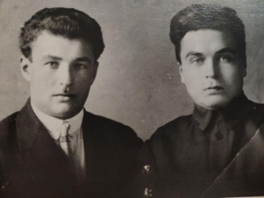 Сыновья отца Владимира — Михаил (слева) и Игорь