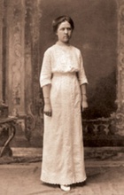 Жена — Мария Покровская. 1910-е <br> Ист.: Тихое служение регента Покровского