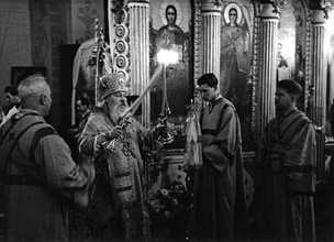 Богослужение в Троицком кафедральном соборе. Днепропетровск, 1958