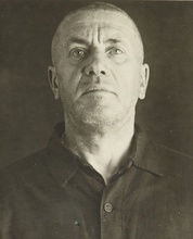 Ильин Сергей Михайлович. 1937 г., тюремная фотография<br>Ист.: За Христа пострадавшие : Гонения на Русскую Православную Церковь ... Кн. 7. С. 297