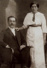 Иоанн Косинский с супругой Наталией Ивановной на второй день после свадьбы. 1914. По воспоминаниям дочери Елизаветы, «впервые он увидел ее 20-летним и сказал родственнице: <i>