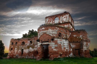 Бывшая Свято-Николаевская церковь в с. Поповка, место служения о. Петра
