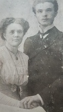 Молодожены Сергей и Елена Миловидовы. Владимир, 1910