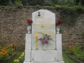 Памятник на могиле схиархимандрита Амвросия (Курганова) в Милькове<br>Ист.: pravmir.ru