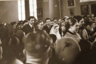 Нина Соловьева и Иван Миронов на церемонии венчания. 19.2.1956<br>Ист.: Отец Иоанн (Миронов) ...