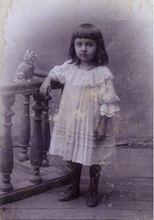 Вера — дочь священника Сергия Покровского. Орёл, 1904 г.